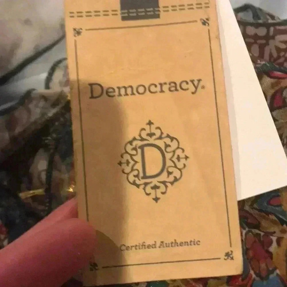 NWT Democracy blouse , multi colored size medium - Picture 7 of 7